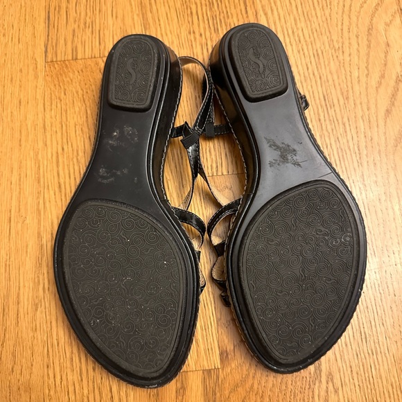 NWOT Softwalk sandals - Picture 2 of 2